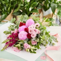 What’s the Difference Between a North Sydney Florist and an Online Flower Delivery Service?