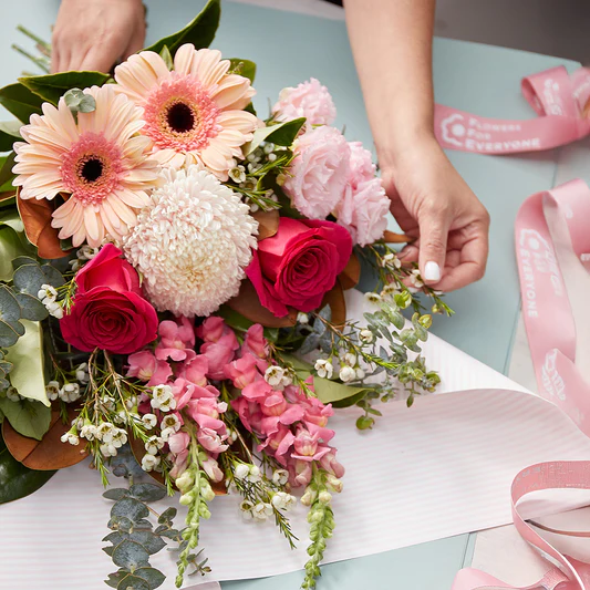 What's the Difference Between a North Sydney Florist and an Online Flower Delivery Service?