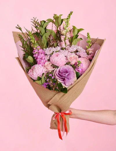 What's the Difference Between a North Sydney Florist and an Online Flower Delivery Service?